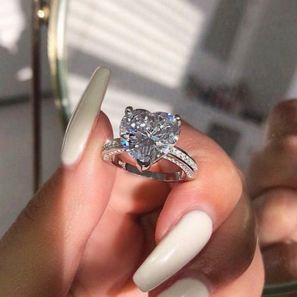 NEW 925 STERLING SILVER DIAMOND HEART RING, CUTE RING, SHINY RING.